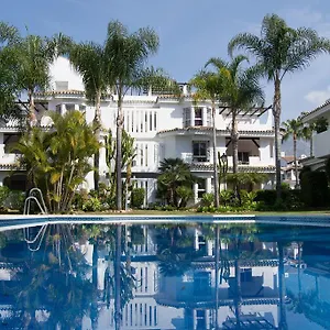  Apartment Serinamar- Naranjos De Spain